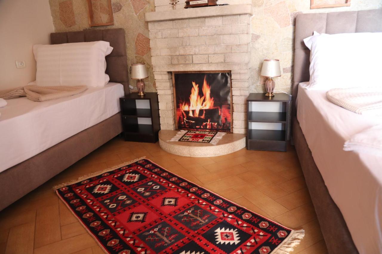 --Hotel Deal-- Rooms With Castle View Krujë Esterno foto