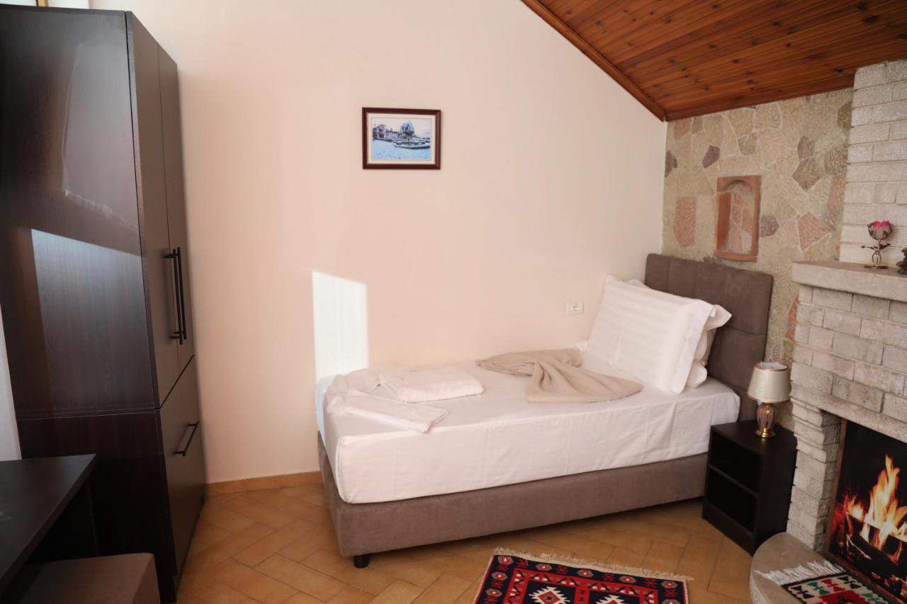--Hotel Deal-- Rooms With Castle View Krujë Esterno foto