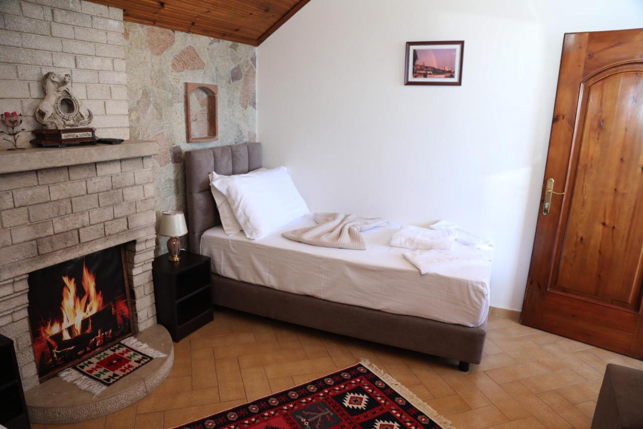 --Hotel Deal-- Rooms With Castle View Krujë Esterno foto