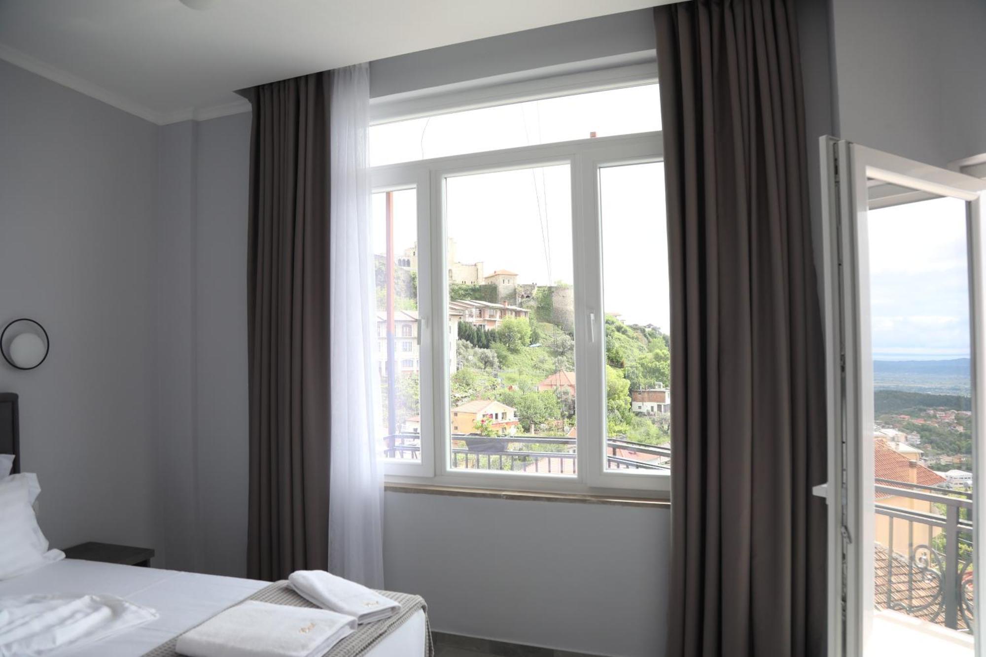 --Hotel Deal-- Rooms With Castle View Krujë Esterno foto