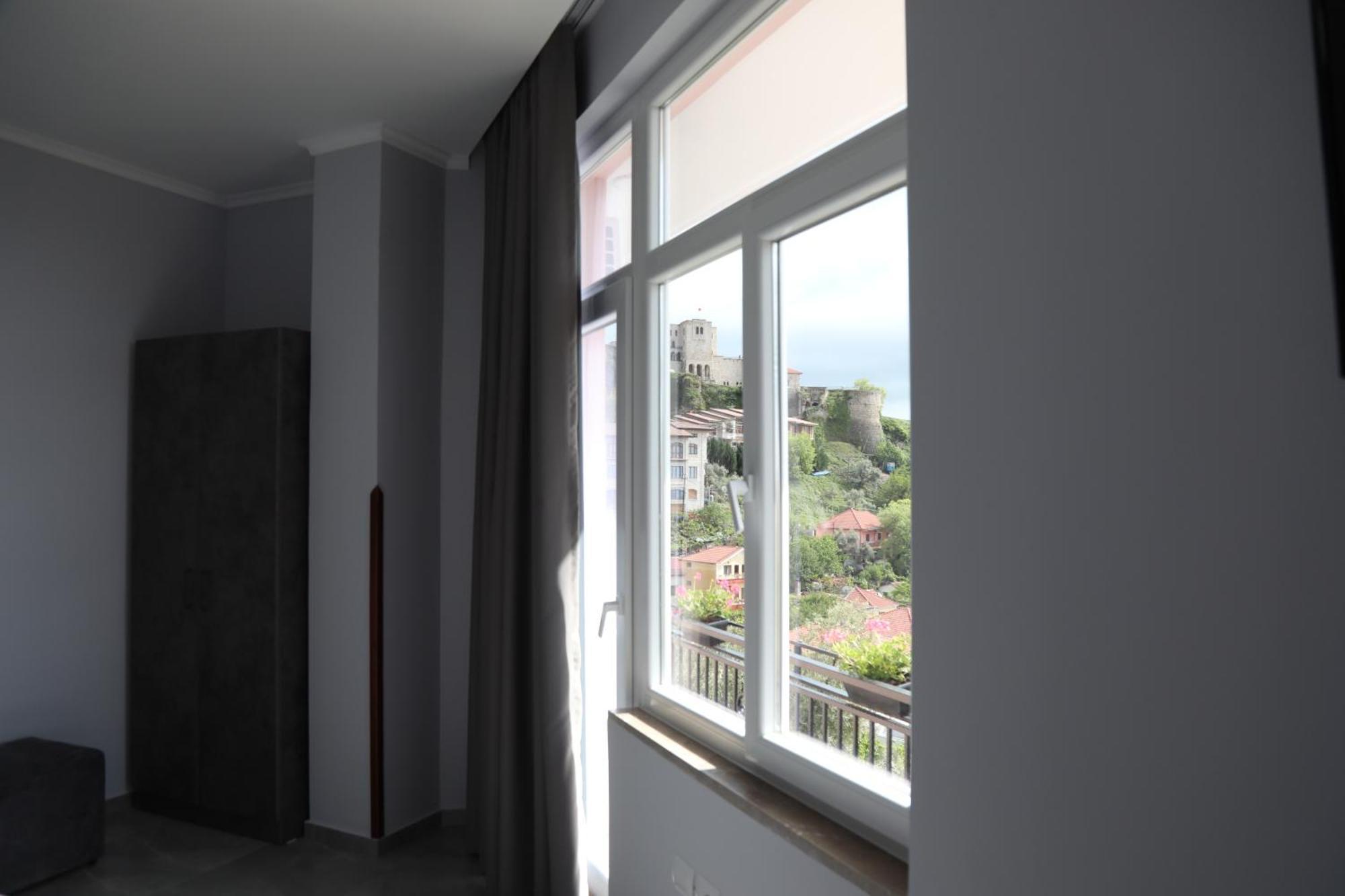 --Hotel Deal-- Rooms With Castle View Krujë Esterno foto