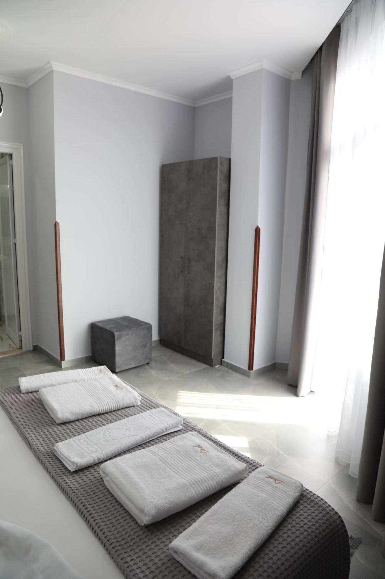 --Hotel Deal-- Rooms With Castle View Krujë Esterno foto
