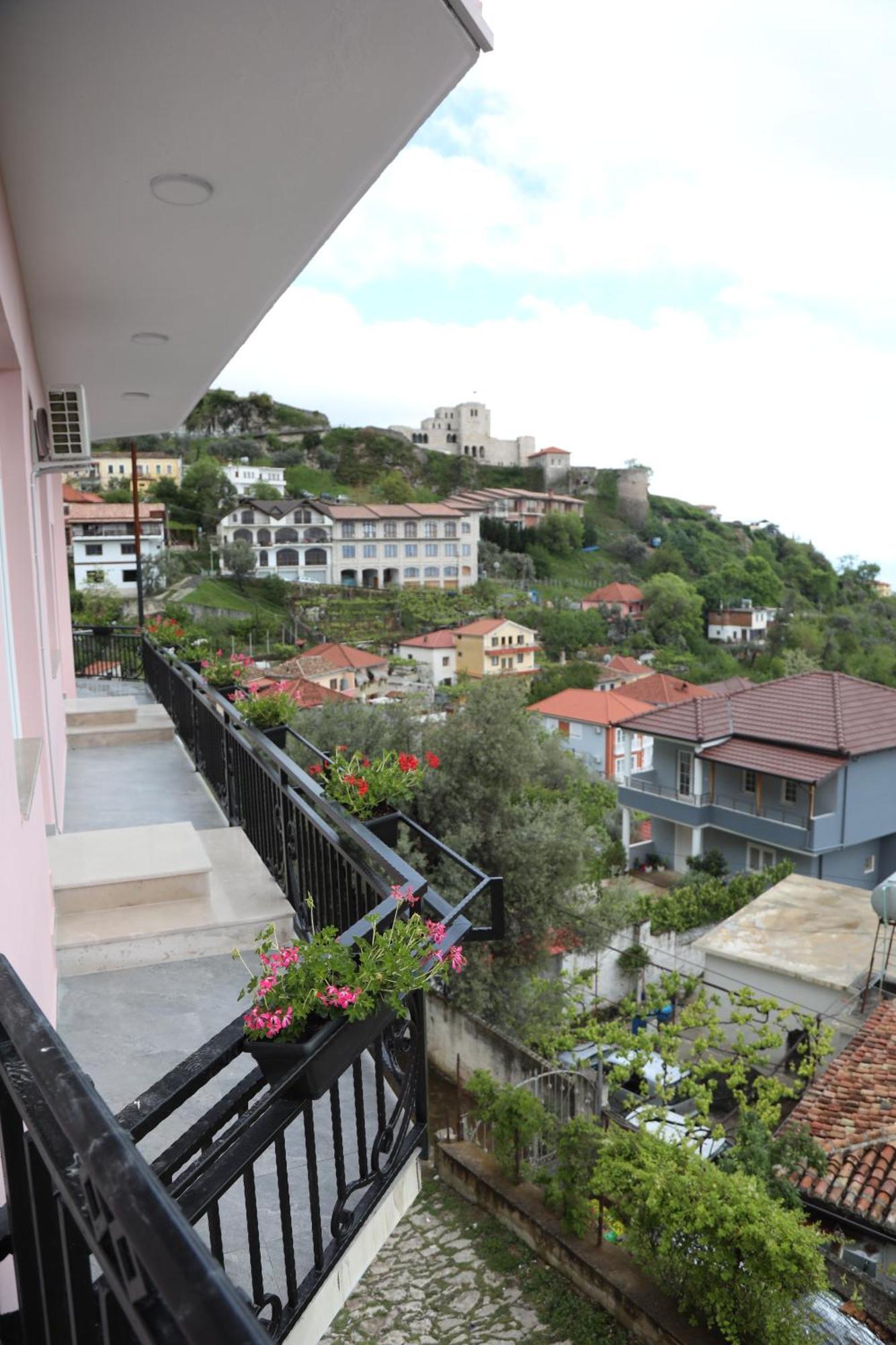 --Hotel Deal-- Rooms With Castle View Krujë Esterno foto
