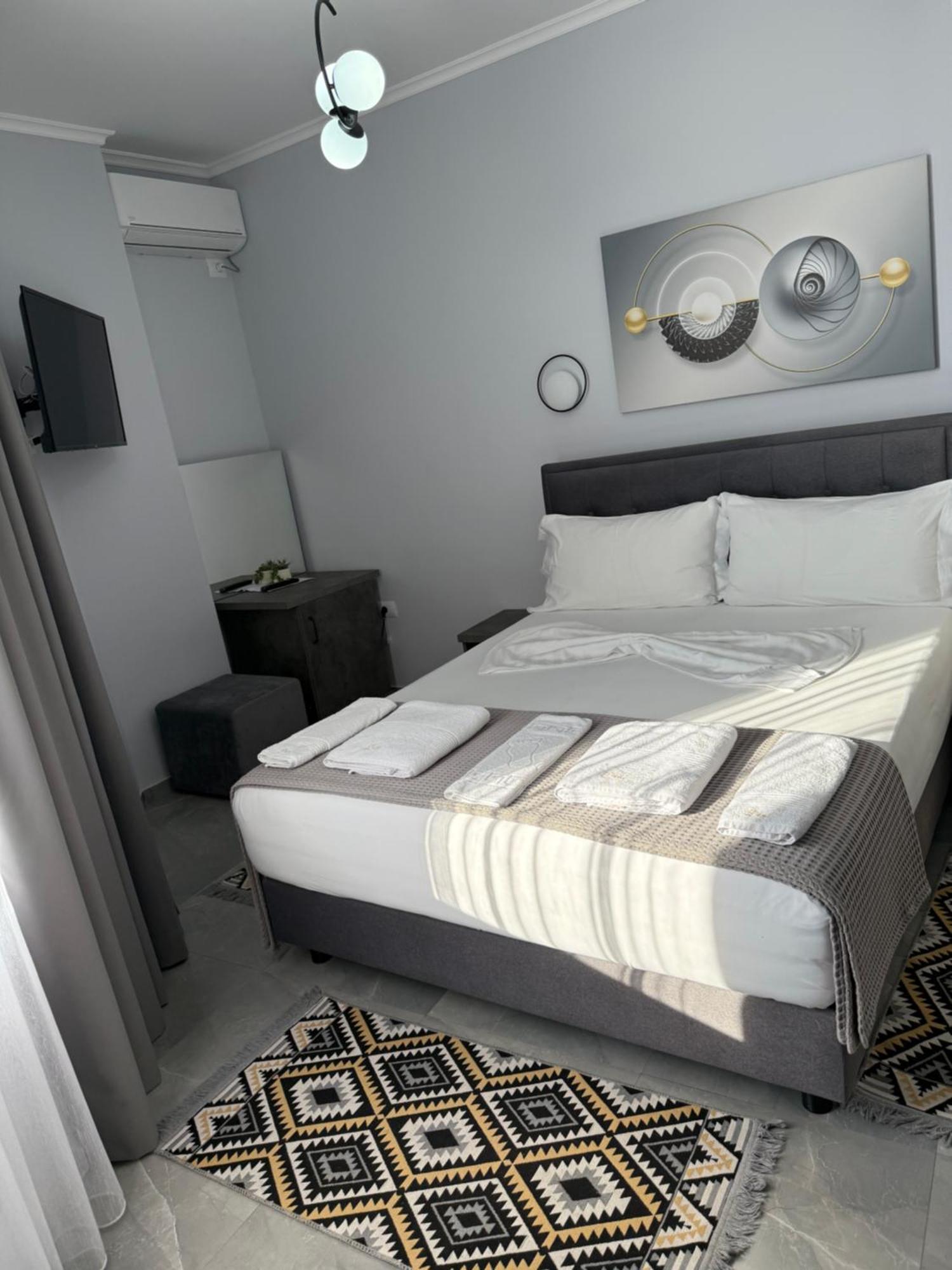 --Hotel Deal-- Rooms With Castle View Krujë Esterno foto