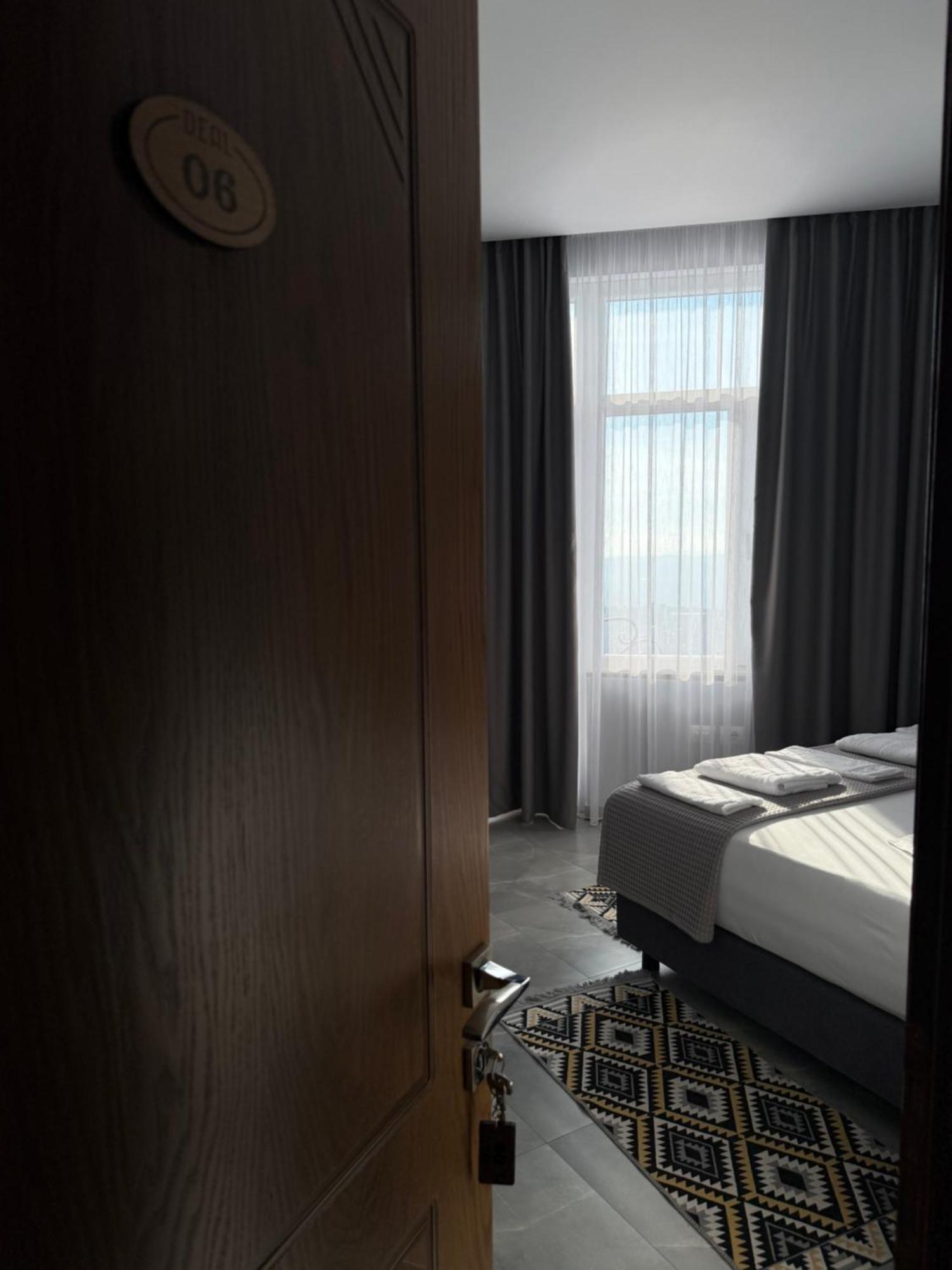 --Hotel Deal-- Rooms With Castle View Krujë Esterno foto