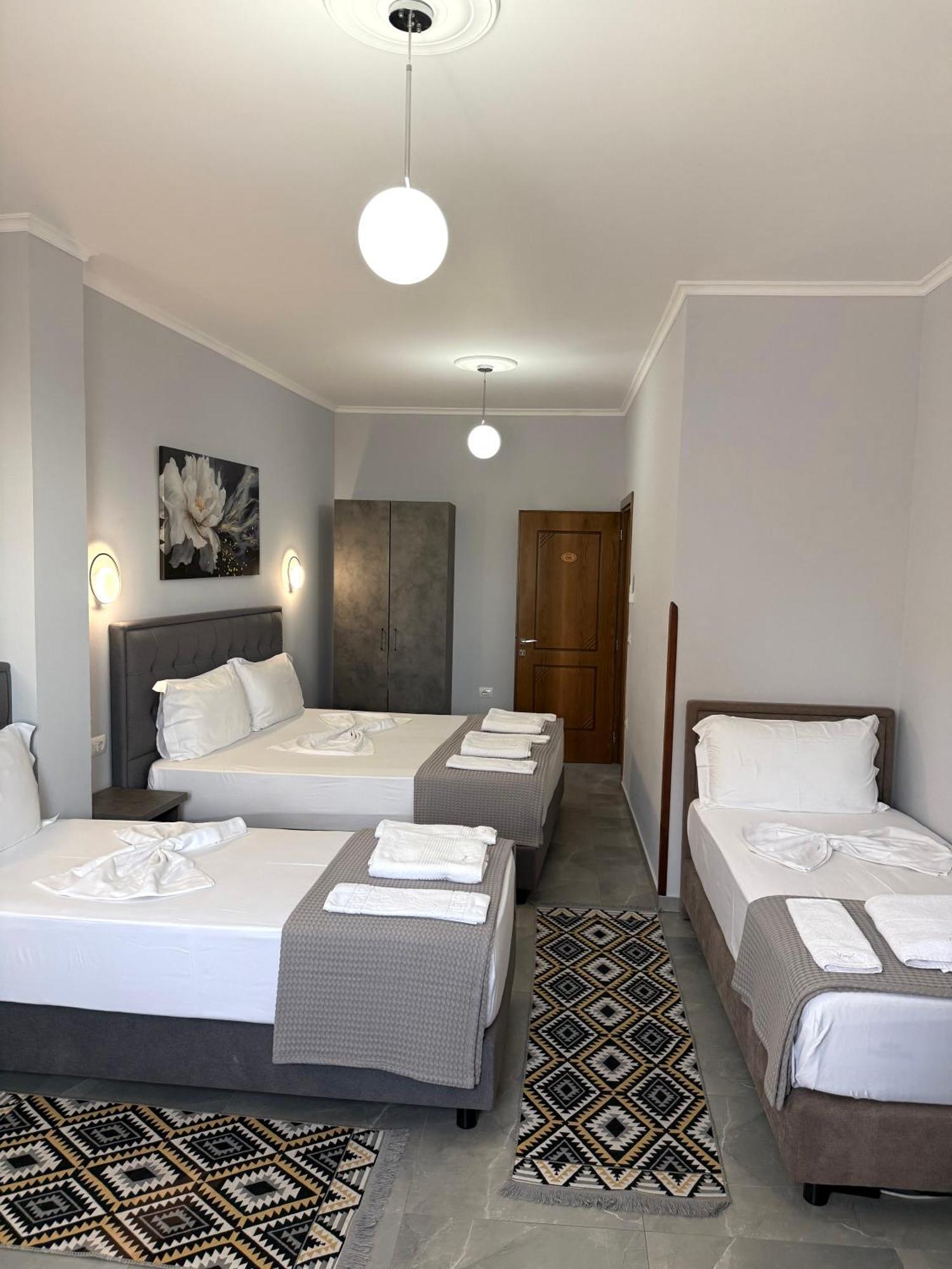 --Hotel Deal-- Rooms With Castle View Krujë Esterno foto