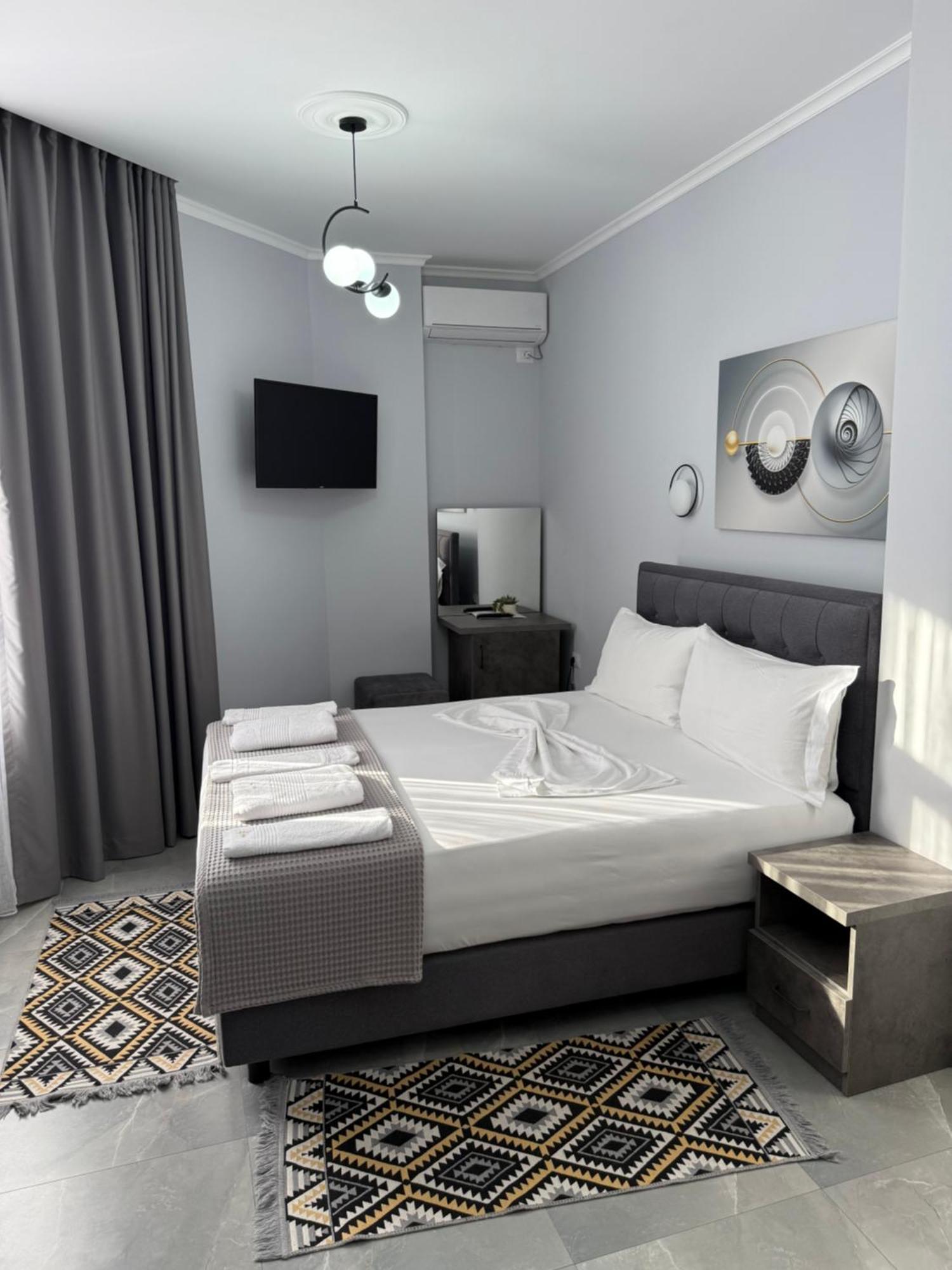--Hotel Deal-- Rooms With Castle View Krujë Esterno foto