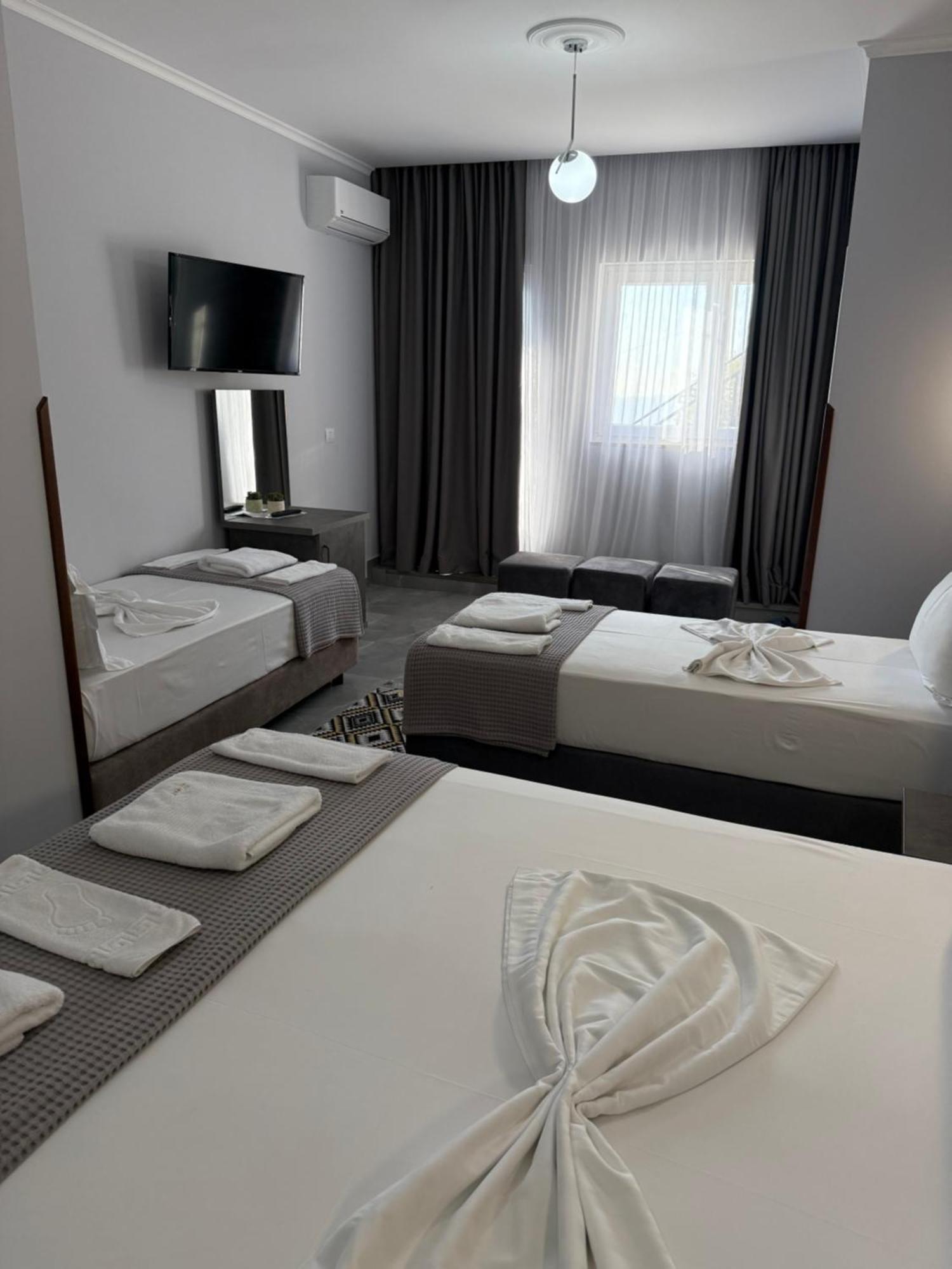 --Hotel Deal-- Rooms With Castle View Krujë Esterno foto